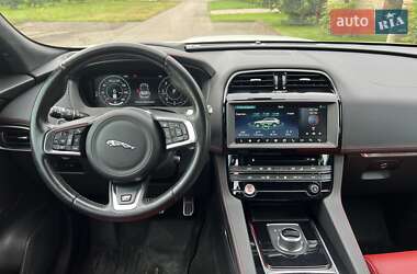 Внедорожник / Кроссовер Jaguar F-Pace 2018 в 