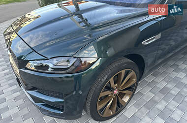 Внедорожник / Кроссовер Jaguar F-Pace 2017 в 