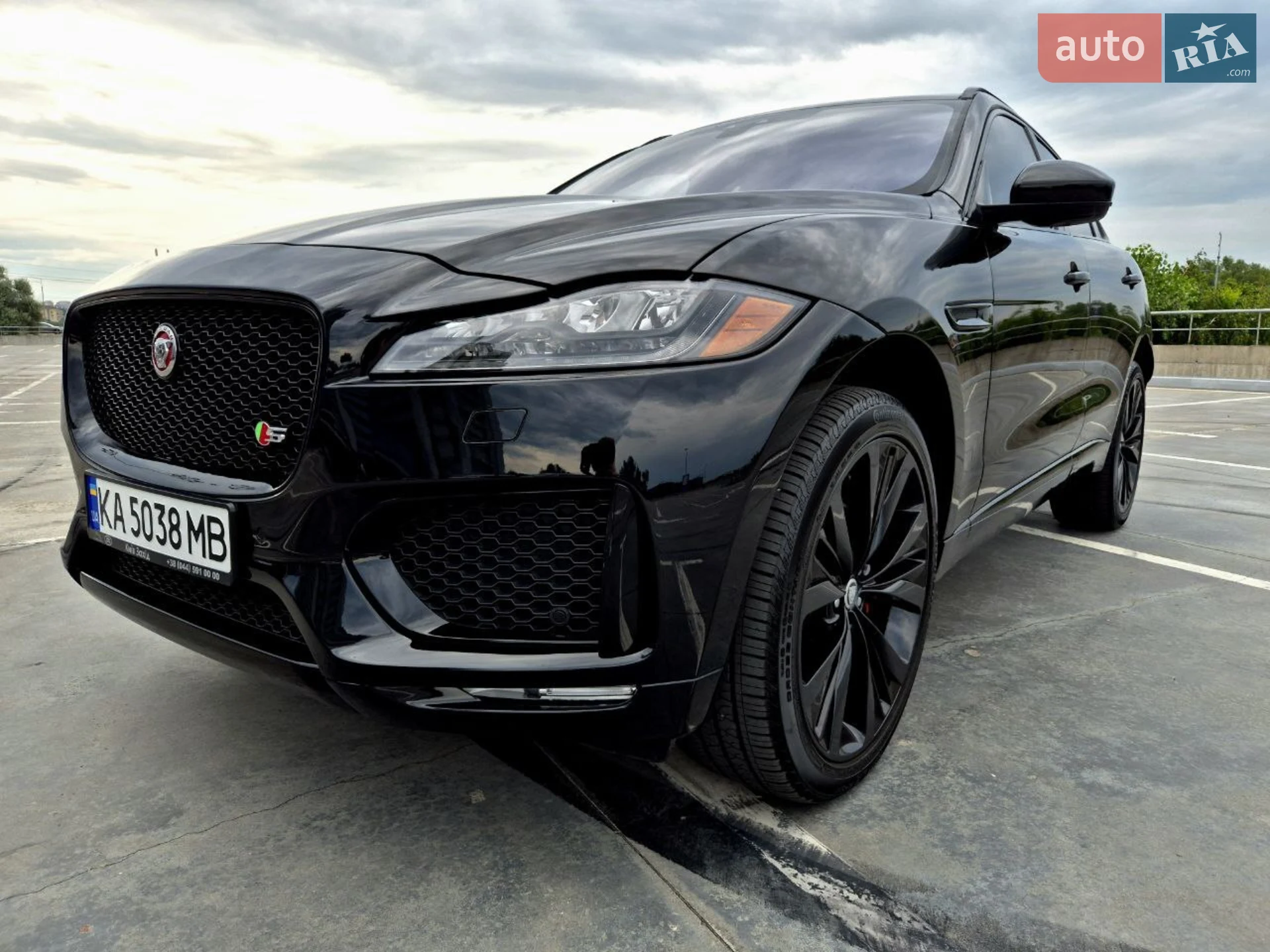 2017 Jaguar F-Pace - мініатюра 3