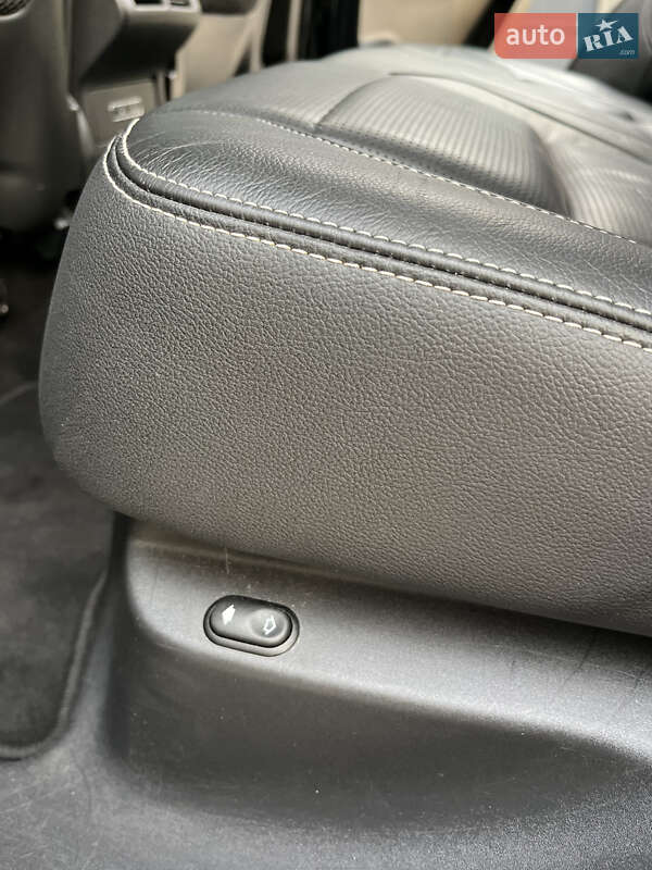 Позашляховик / Кросовер Jaguar F-Pace 2016 в Львові фото 26 Позашляховик / Кросовер Jaguar F-Pace 2016 в Львові