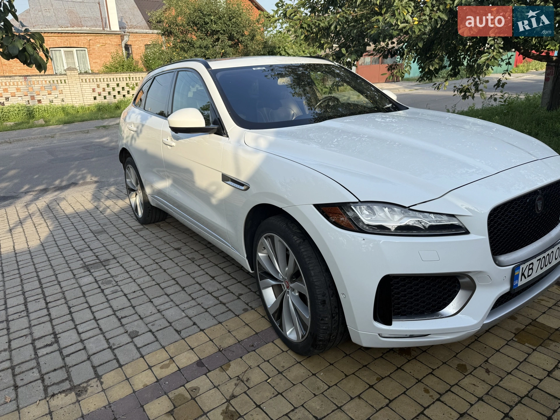 2017 Jaguar F-Pace - мініатюра 4