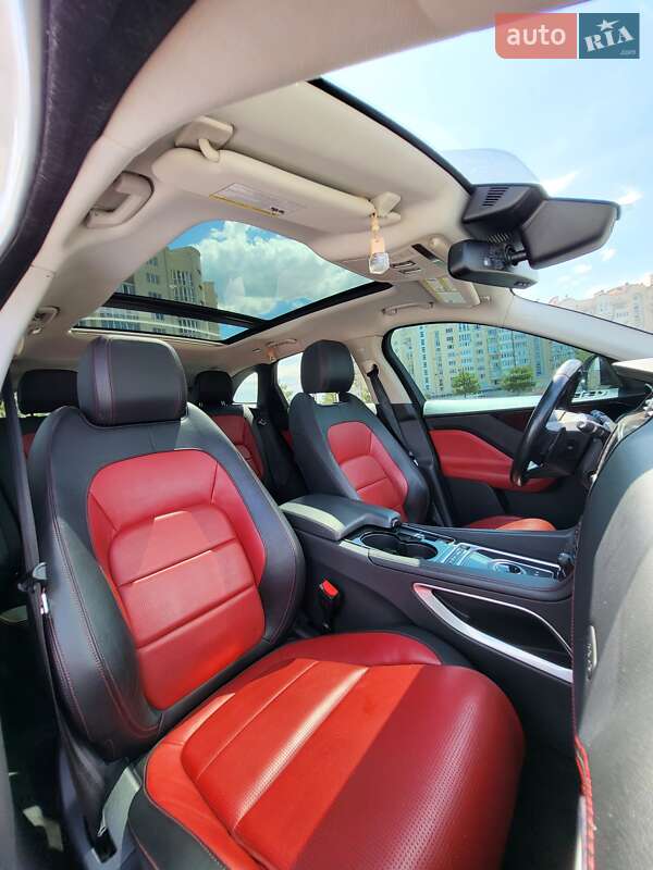 Позашляховик / Кросовер Jaguar F-Pace 2016 в Миколаєві