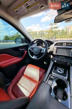 Позашляховик / Кросовер Jaguar F-Pace 2016 в 
