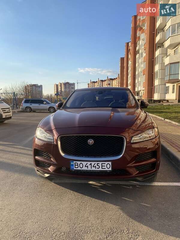 Внедорожник / Кроссовер Jaguar F-Pace 2016 в 