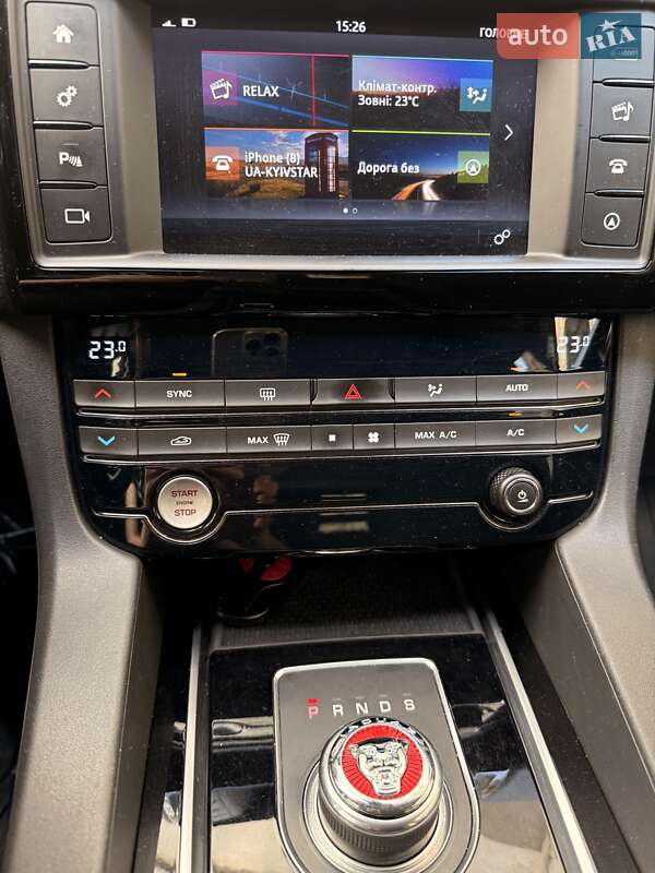 Внедорожник / Кроссовер Jaguar F-Pace 2016 в Киеве