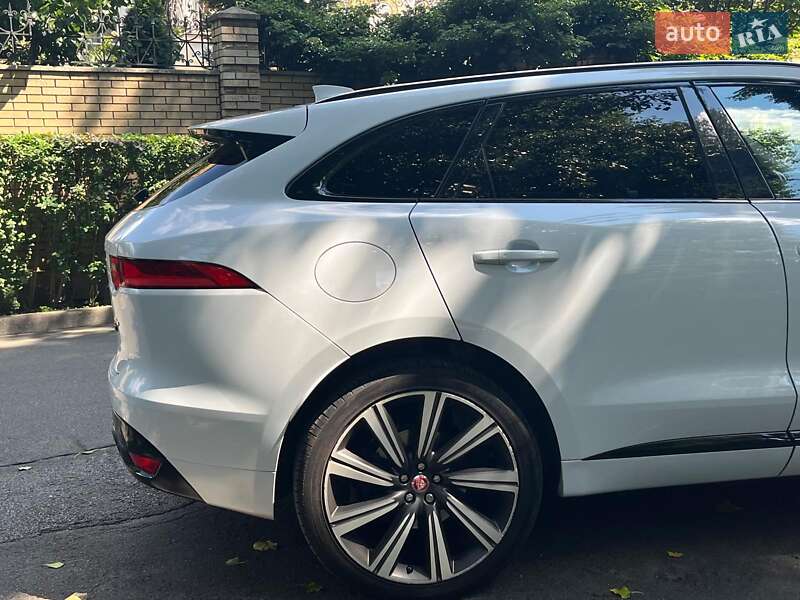 Позашляховик / Кросовер Jaguar F-Pace 2018 в Києві
