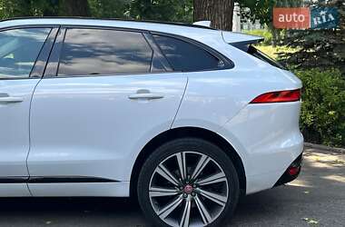 Внедорожник / Кроссовер Jaguar F-Pace 2018 в 