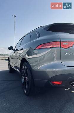 Позашляховик / Кросовер Jaguar F-Pace 2017 в 