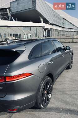 Позашляховик / Кросовер Jaguar F-Pace 2017 в 