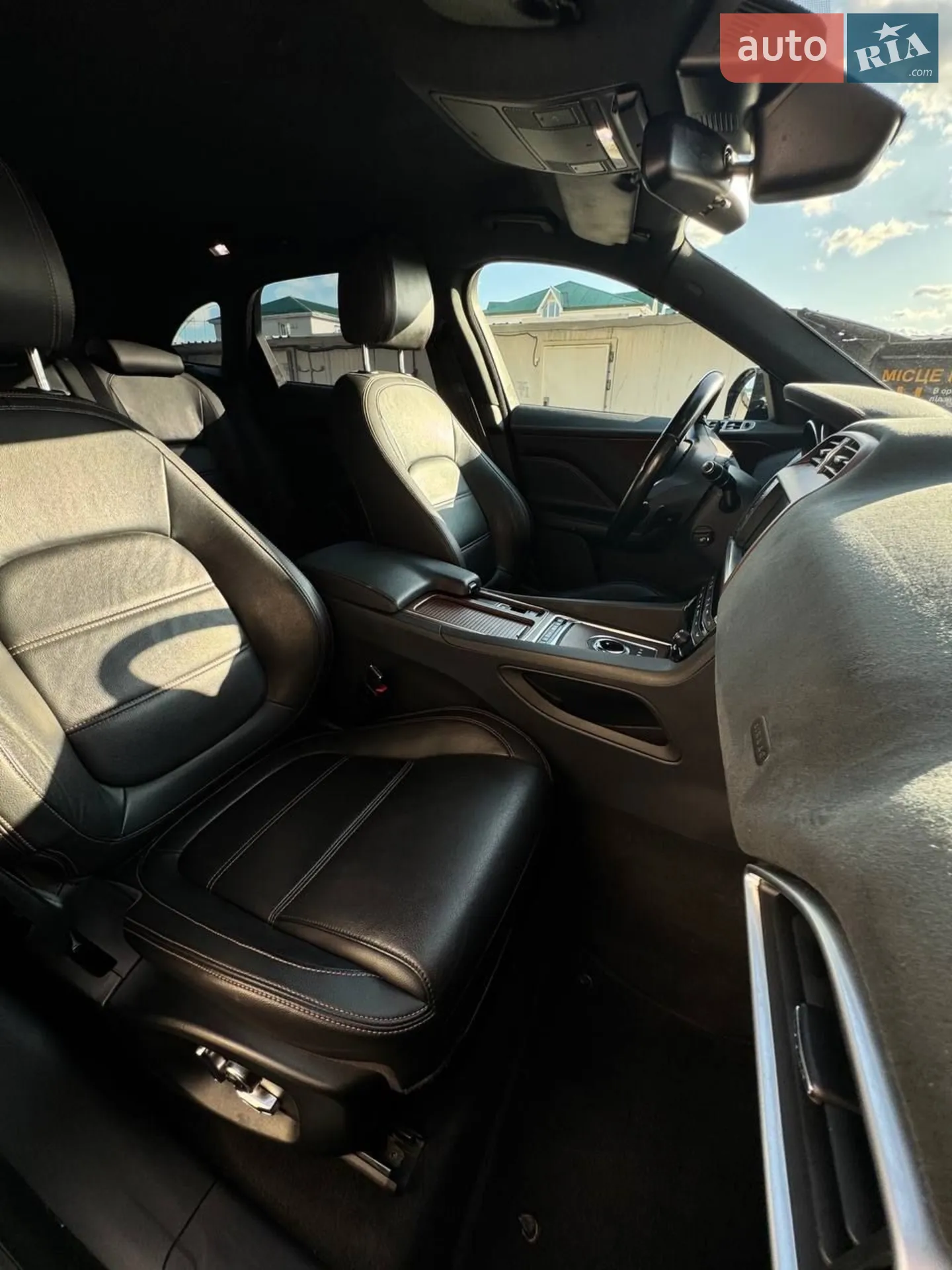 2018 Jaguar F-Pace - мініатюра 23