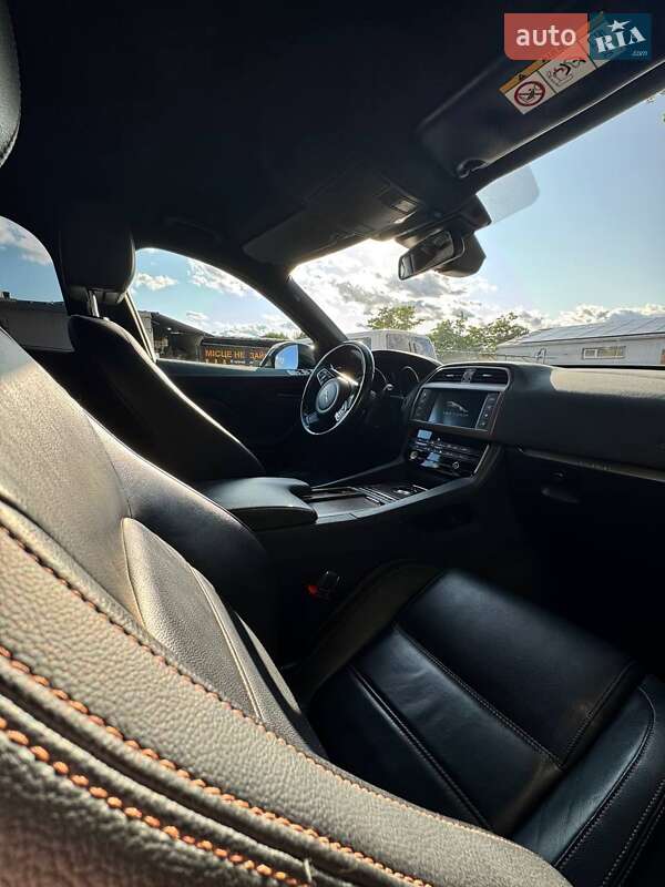 Внедорожник / Кроссовер Jaguar F-Pace 2018 в Днепре