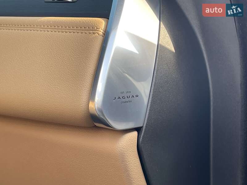 Позашляховик / Кросовер Jaguar F-Pace 2022 в Дніпрі