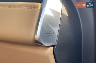 Внедорожник / Кроссовер Jaguar F-Pace 2022 в 