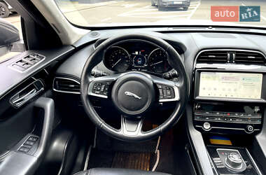Внедорожник / Кроссовер Jaguar F-Pace 2019 в 