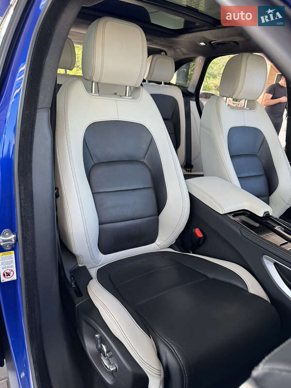 Позашляховик / Кросовер Jaguar F-Pace 2018 в Дніпрі