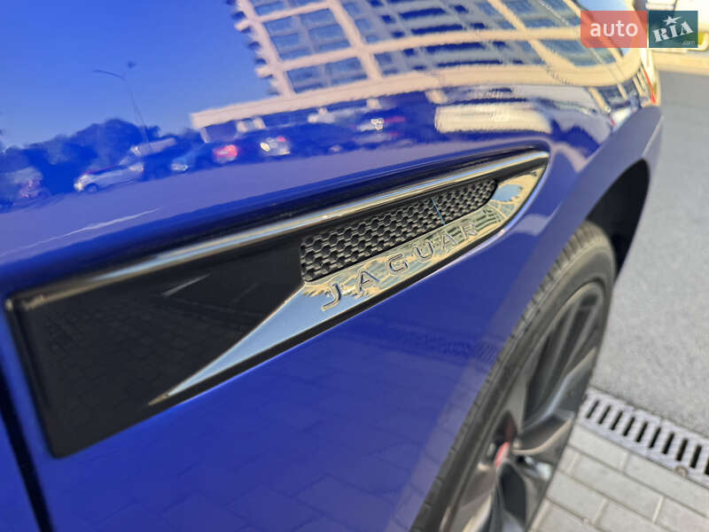 Позашляховик / Кросовер Jaguar F-Pace 2018 в Дніпрі
