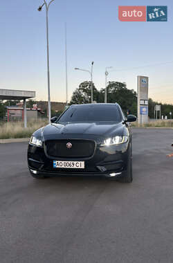 Внедорожник / Кроссовер Jaguar F-Pace 2017 в 