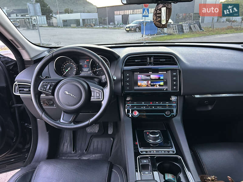 Внедорожник / Кроссовер Jaguar F-Pace 2017 в Мукачево