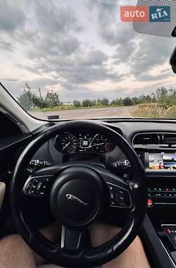 Внедорожник / Кроссовер Jaguar F-Pace 2017 в 
