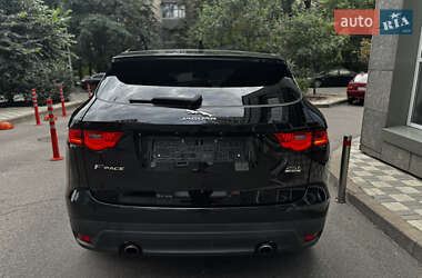 Внедорожник / Кроссовер Jaguar F-Pace 2017 в 