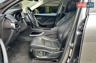Внедорожник / Кроссовер Jaguar F-Pace 2019 в  фото 7 Внедорожник / Кроссовер Jaguar F-Pace 2019 в