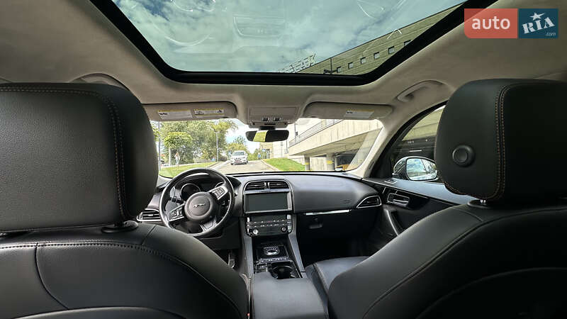 Позашляховик / Кросовер Jaguar F-Pace 2019 в Львові
