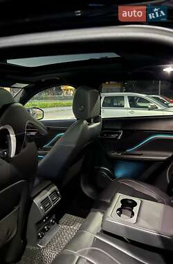 Внедорожник / Кроссовер Jaguar F-Pace 2018 в 