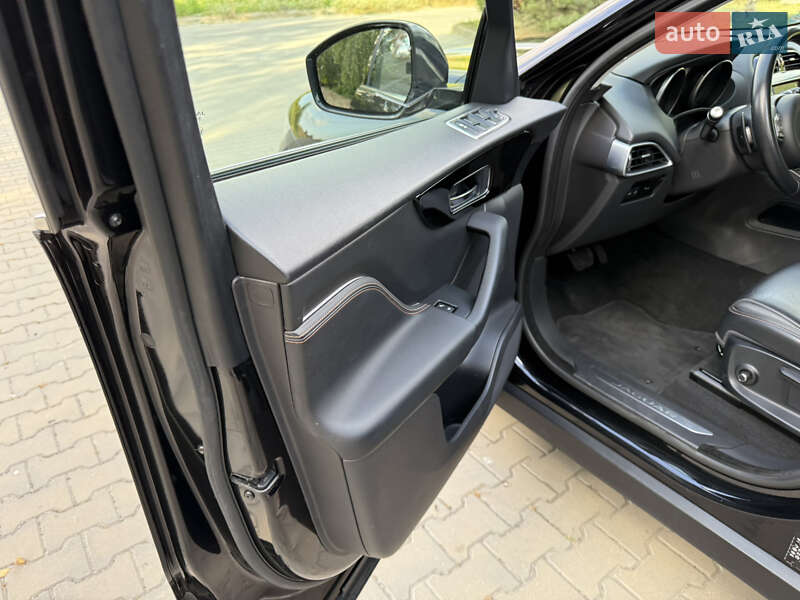 Позашляховик / Кросовер Jaguar F-Pace 2017 в Луцьку