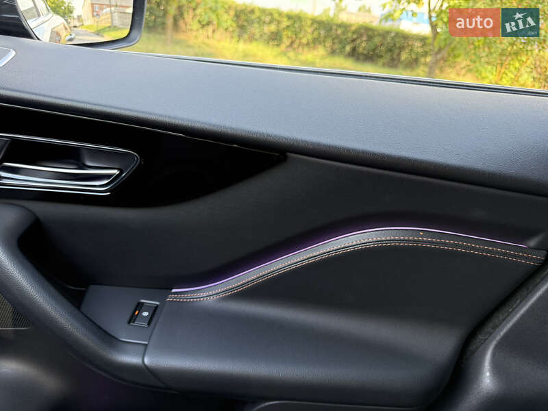 Позашляховик / Кросовер Jaguar F-Pace 2017 в Луцьку