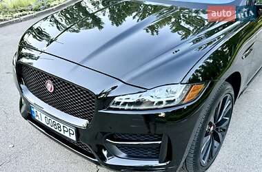 Внедорожник / Кроссовер Jaguar F-Pace 2018 в 