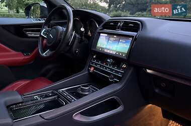 Внедорожник / Кроссовер Jaguar F-Pace 2018 в 