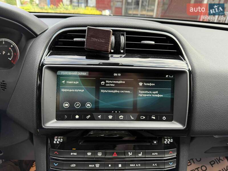 Внедорожник / Кроссовер Jaguar F-Pace 2016 в Львове фото 27 Внедорожник / Кроссовер Jaguar F-Pace 2016 в Львове