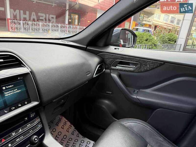 Внедорожник / Кроссовер Jaguar F-Pace 2016 в Львове фото 32 Внедорожник / Кроссовер Jaguar F-Pace 2016 в Львове