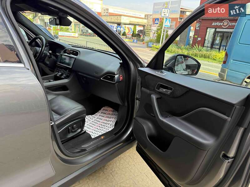 Внедорожник / Кроссовер Jaguar F-Pace 2016 в Львове фото 45 Внедорожник / Кроссовер Jaguar F-Pace 2016 в Львове