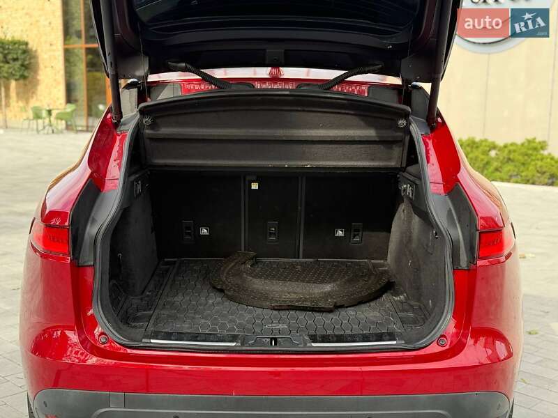 Позашляховик / Кросовер Jaguar F-Pace 2019 в Луцьку