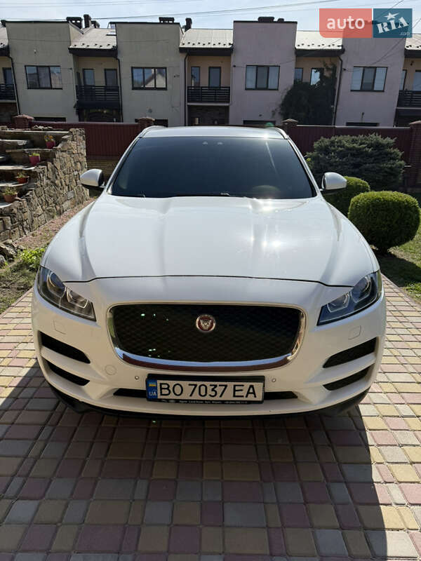 Jaguar F-Pace 2016