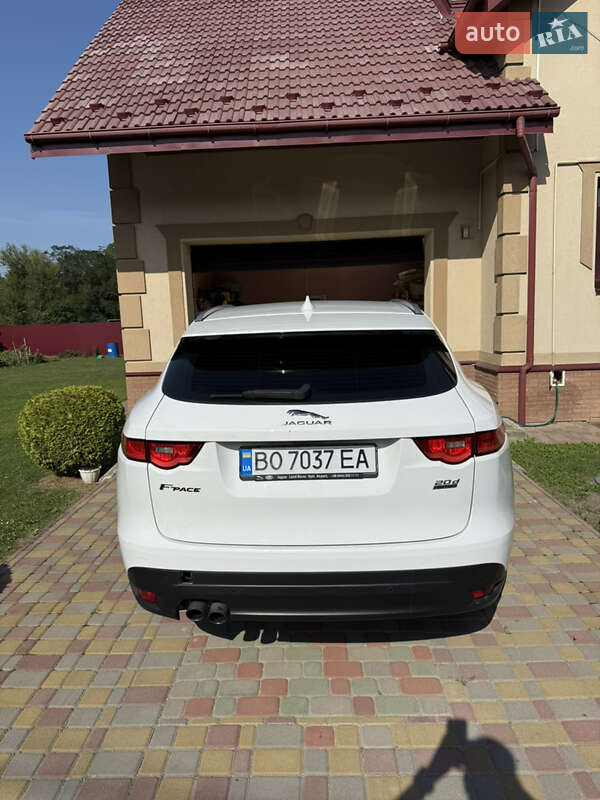 Позашляховик / Кросовер Jaguar F-Pace 2016 в Стрию