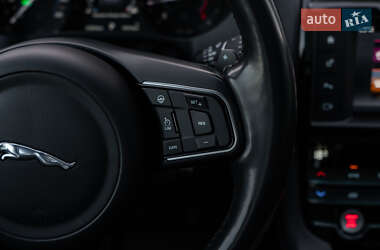 Внедорожник / Кроссовер Jaguar F-Pace 2017 в 