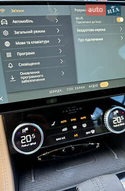 Позашляховик / Кросовер Jaguar F-Pace 2021 в 