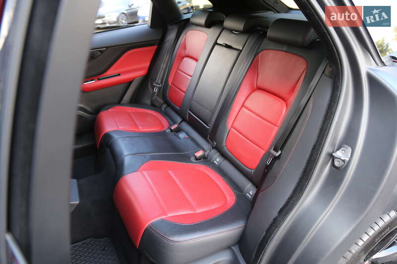 Внедорожник / Кроссовер Jaguar F-Pace 2016 в Киеве фото 12 Внедорожник / Кроссовер Jaguar F-Pace 2016 в Киеве