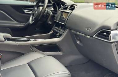 Внедорожник / Кроссовер Jaguar F-Pace 2017 в 