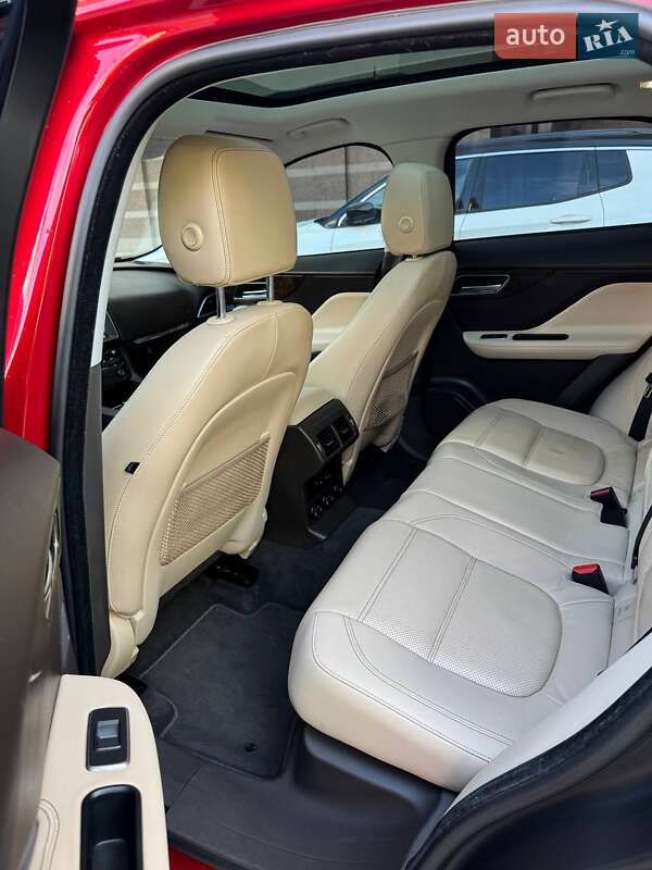 Внедорожник / Кроссовер Jaguar F-Pace 2016 в Киеве
