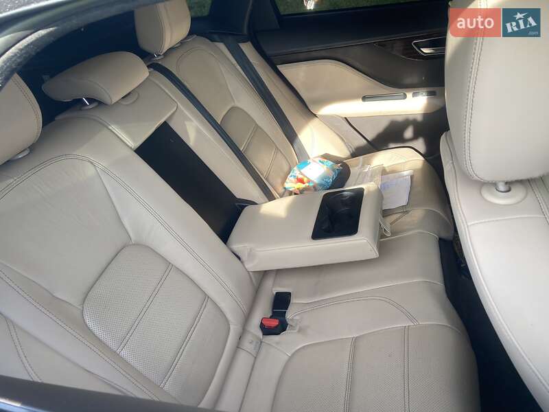 Позашляховик / Кросовер Jaguar F-Pace 2016 в Хмельницькому фото 7 Позашляховик / Кросовер Jaguar F-Pace 2016 в Хмельницькому