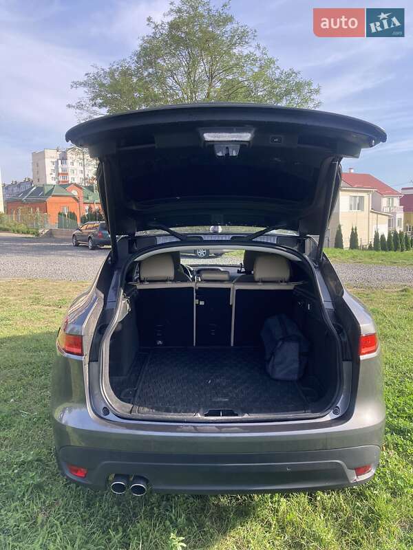 Позашляховик / Кросовер Jaguar F-Pace 2016 в Хмельницькому фото 33 Позашляховик / Кросовер Jaguar F-Pace 2016 в Хмельницькому