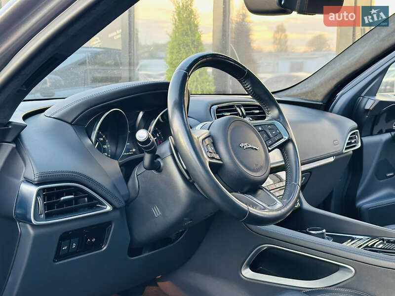 Внедорожник / Кроссовер Jaguar F-Pace 2018 в Харькове