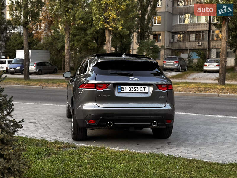 Внедорожник / Кроссовер Jaguar F-Pace 2017 в Кременчуге