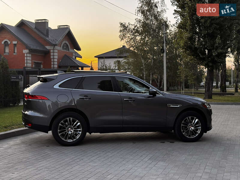 Внедорожник / Кроссовер Jaguar F-Pace 2017 в Кременчуге