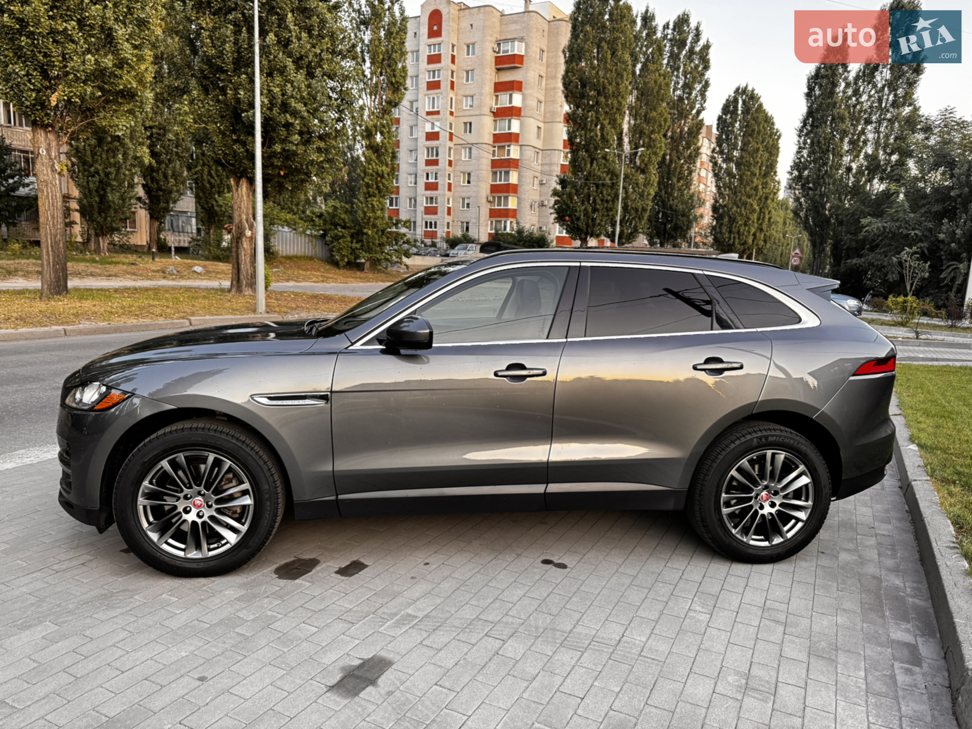 2017 Jaguar F-Pace - мініатюра 35