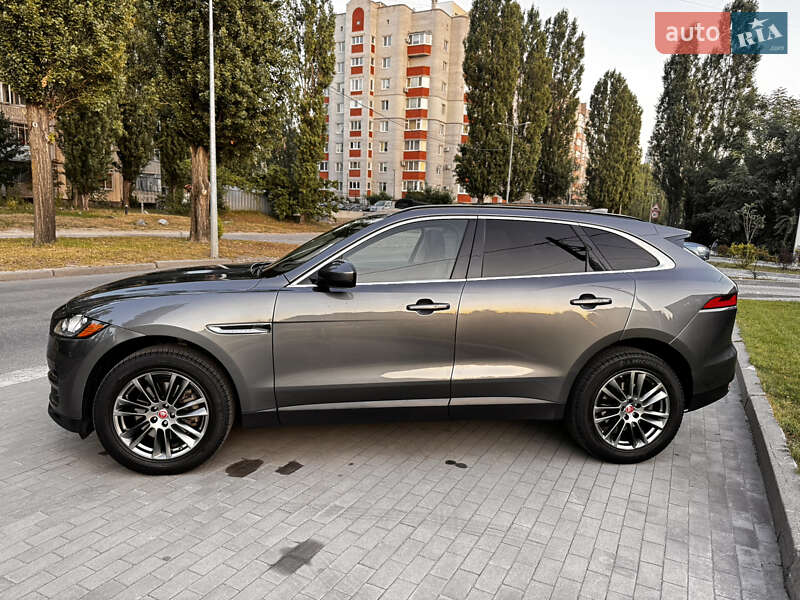 Позашляховик / Кросовер Jaguar F-Pace 2017 в Кременчуці