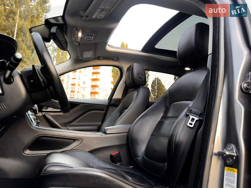 Внедорожник / Кроссовер Jaguar F-Pace 2017 в Кременчуге